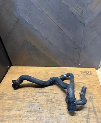Engine coolant pipe/hose