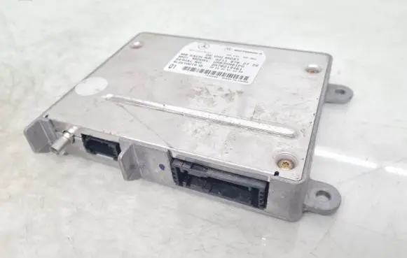 Mercedes-Benz SLK R171 Bluetooth control unit module A2118702726