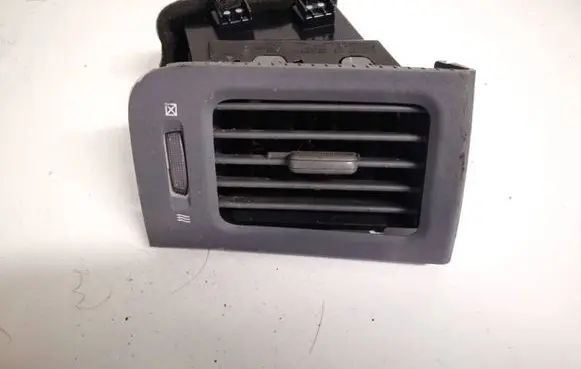 Nissan X-Trail T31 Dash center air vent grill 68761jg40b 68761jg40a