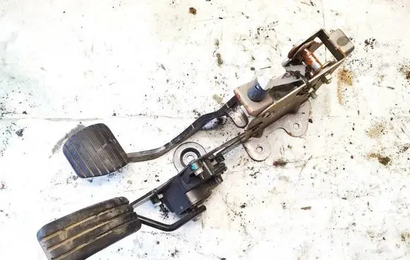 Renault Scenic II - Grand scenic II Accelerator throttle pedal