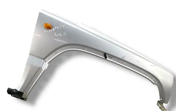 Jeep Cherokee III KJ Fender