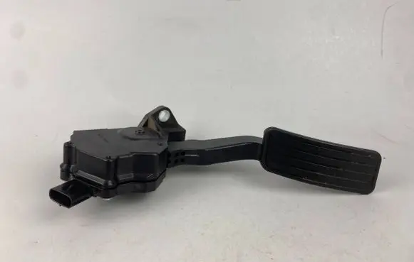 Subaru Outback Accelerator throttle pedal 36010AG140