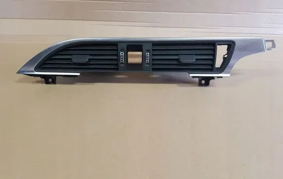 Audi A6 S6 C7 4G Dash center air vent grill 4G1820951