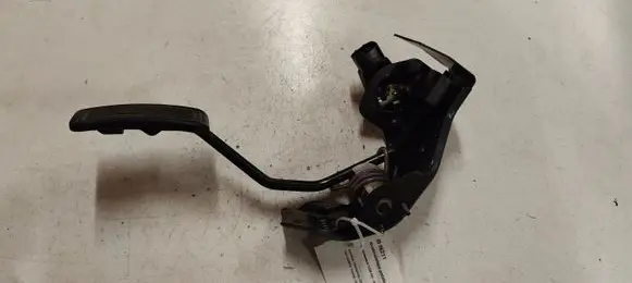 Toyota Avensis T250 Accelerator throttle pedal