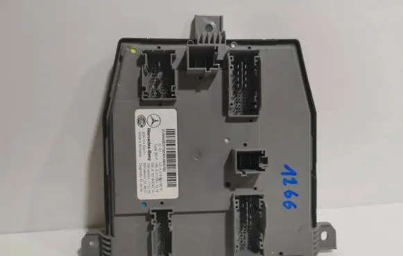 Mercedes-Benz E C207 W207 Other control units/modules A2139009537
