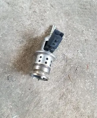 Citroen C4 Cactus AdBlue injector 9813930180