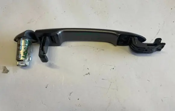 Renault Grand Modus Front door exterior handle 8257