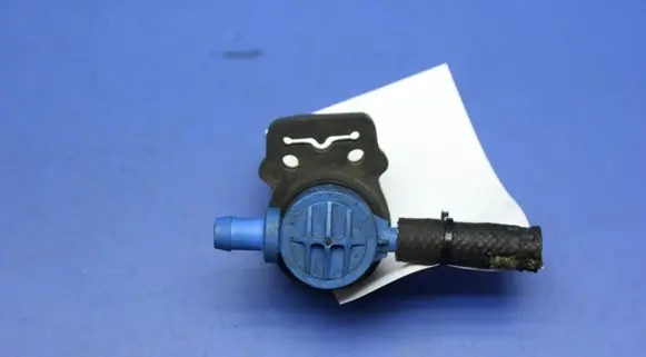 Mercedes-Benz E W211 Valve A0004769632
