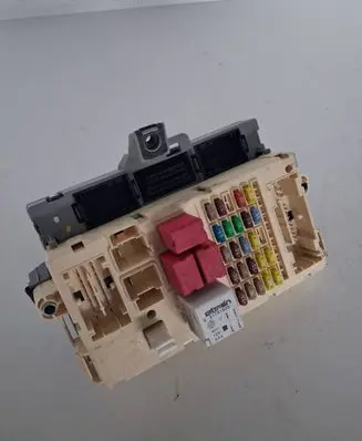 Fiat Bravo Fuse module F198146201