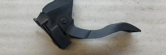 Ford Focus Accelerator throttle pedal 98AB9F836AE XR8F9F832BD