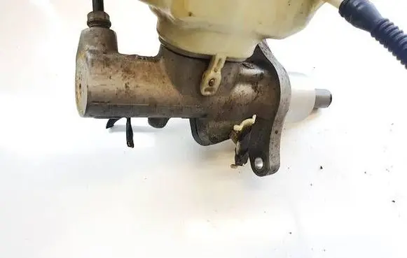Skoda Superb B6 (3T) Master brake cylinder 1K0945459A