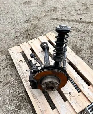 BMW X4 F26 Stub axle 