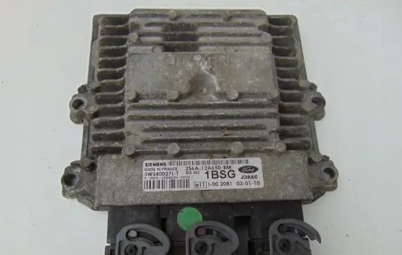 Ford Focus Engine control unit/module 5WS40027LT