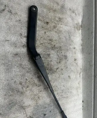BMW 1 E81 E87 Front wiper blade arm