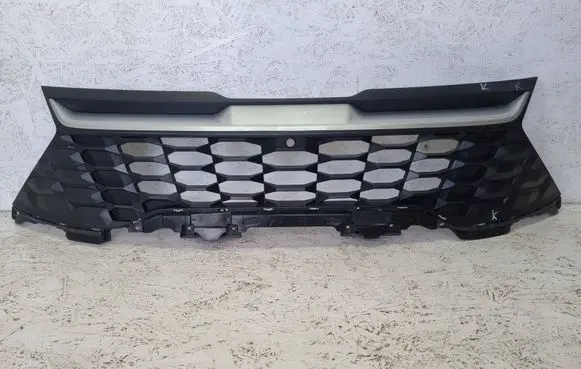 KIA Sportage Front bumper upper radiator grill 86351R2010