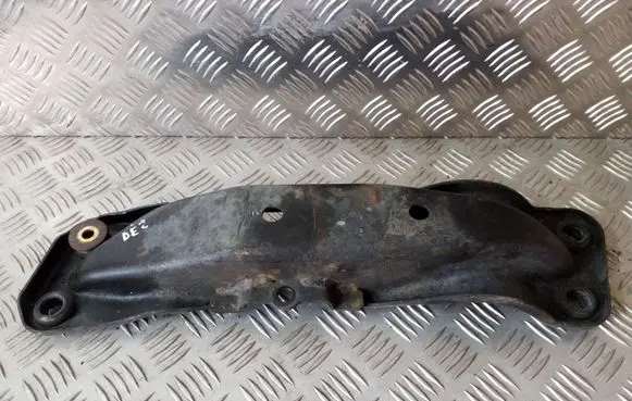 Infiniti FX Gearbox mounting bracket