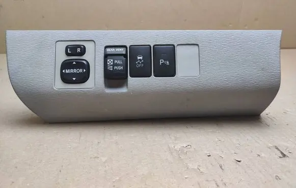 Toyota Sienna XL30 III A set of switches 55044-08010