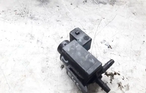 BMW 3 E46 Vacuum valve 72234100