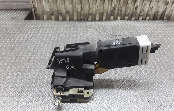 Mitsubishi Space Star Rear door lock