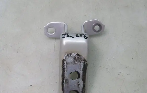Suzuki SX4 S-Cross Front door upper hinge SCROSS