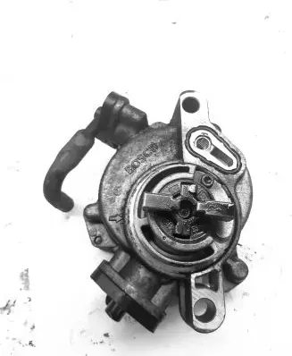 Ford Fiesta Vacuum pump 9684786780