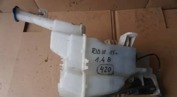 KIA Rio Windshield washer fluid reservoir/tank 986101W510 985101W000