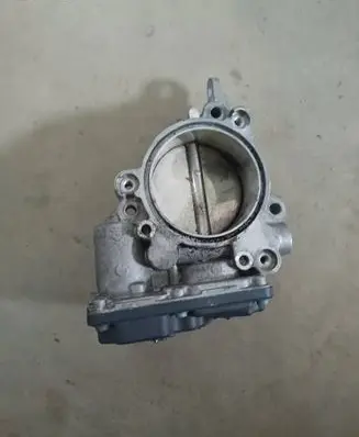 BMW X3 G01 Throttle valve 8601651