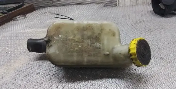 Mazda 3 I Master brake cylinder