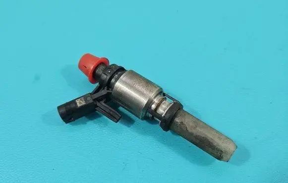 Fuel injector