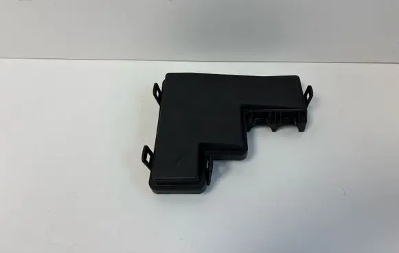 Renault Kadjar Fuse box cover 243824BA0A