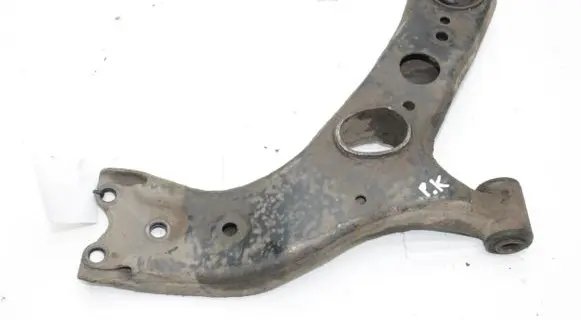 Toyota RAV 4 (XA30) Front lower control arm/wishbone