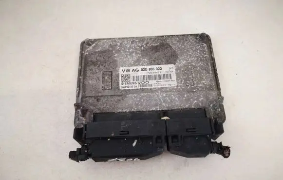 Skoda Fabia Mk2 (5J) Engine control unit/module 03d906023 5wp4041404