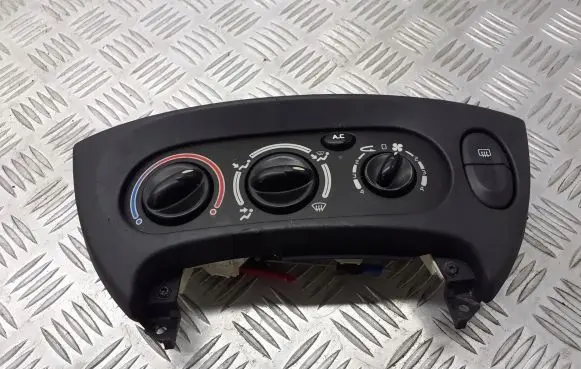 Renault Megane I Interior fan control switch 663391J