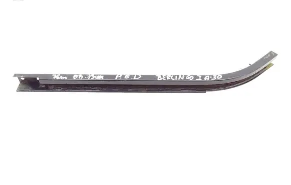 Citroen Berlingo Sliding door lower roller guide/hinge 