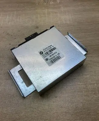BMW 3 E90 E91 Voltage converter/converter module 9113348 8ES009479