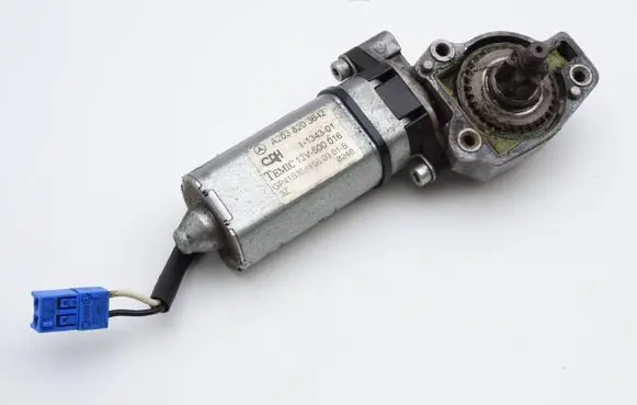 Mercedes-Benz C W203 Seat adjustment motor A2038203642