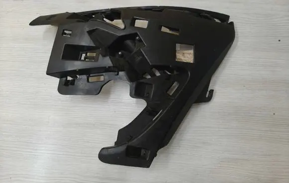 Volvo S60 Front bumper mounting bracket 31323425