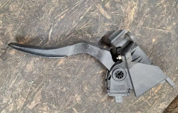 Chrysler 300 - 300C Accelerator throttle pedal 04861714AA