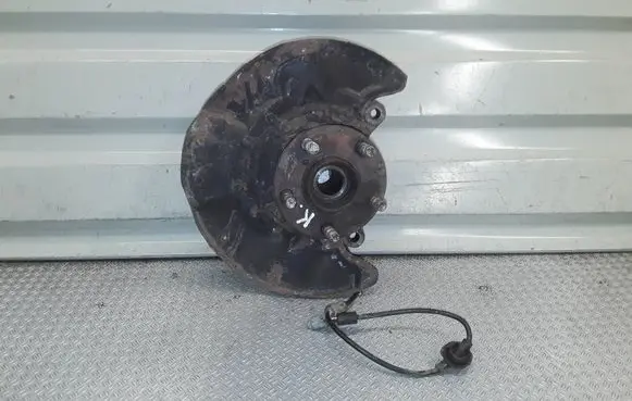 Subaru Impreza III Front wheel hub spindle knuckle
