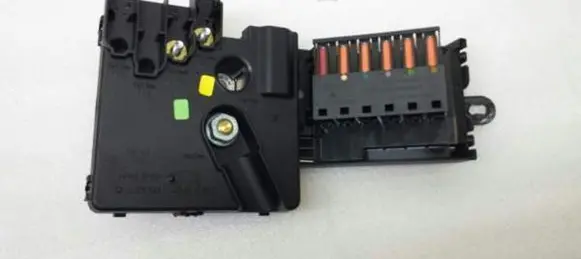 Mercedes-Benz E AMG W211 Fuse module A2115460741