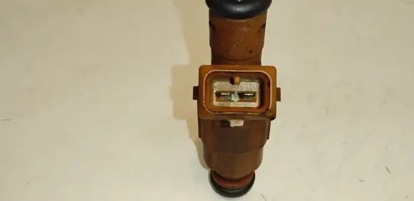 Volvo XC70 Fuel injector 0280155831 9186340
