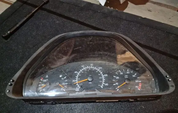 Mercedes-Benz E AMG W210 Speedometer (instrument cluster) 87001345