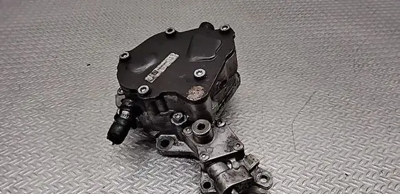 Volkswagen Touran I Vacuum pump 038145209N
