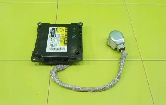 Lexus GS 300 350 430 450H LED ballast control module 8596724010 18AB35