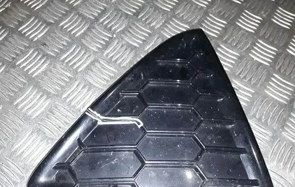Ford Focus Front grill BM5J17K946A