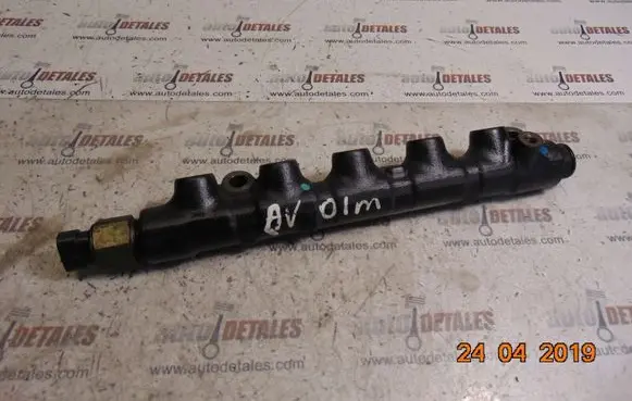 Toyota Avensis T220 Fuel main line pipe 8945812010
