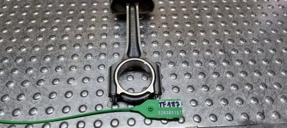 Ford Focus Piston with connecting rod PK30 CM5G6205FA