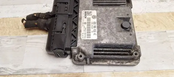 Volkswagen Jetta V Engine control unit/module 03G906016AC 1039S11064 0281012239