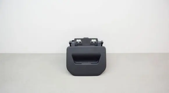 BMW 1 F40 Dashboard storage box/compartment 6823240