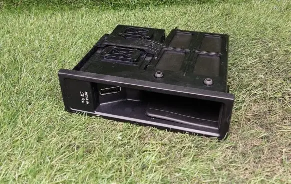 Head unit multimedia control